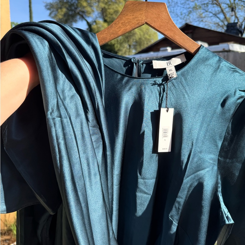 NWT 100% silk Banana Republic Long Sleeve Gown - size XL